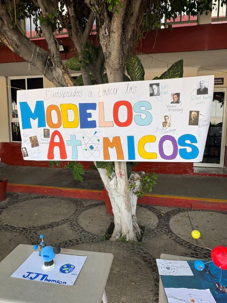 Expo de Modelos Atómicos - Manzanillo